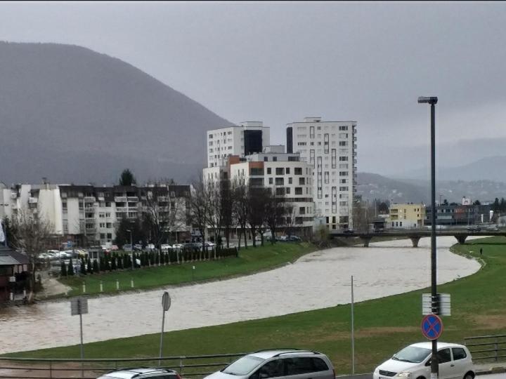 Trosoban Apartman Sarajevo, Ilidza Centar エクステリア 写真